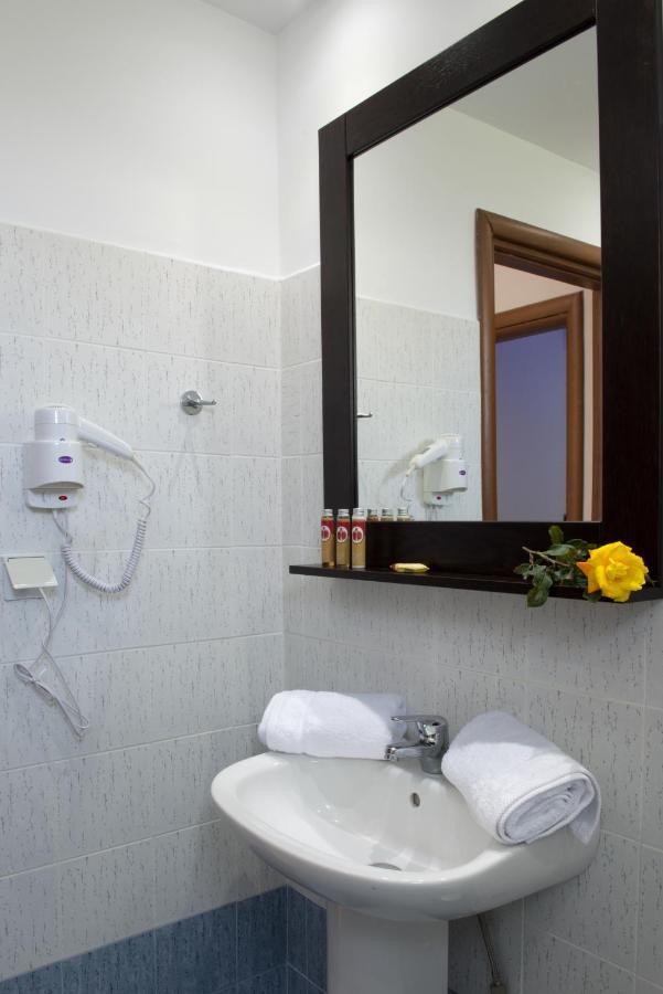 Anemi Leros Apartments Panteli Habitación foto